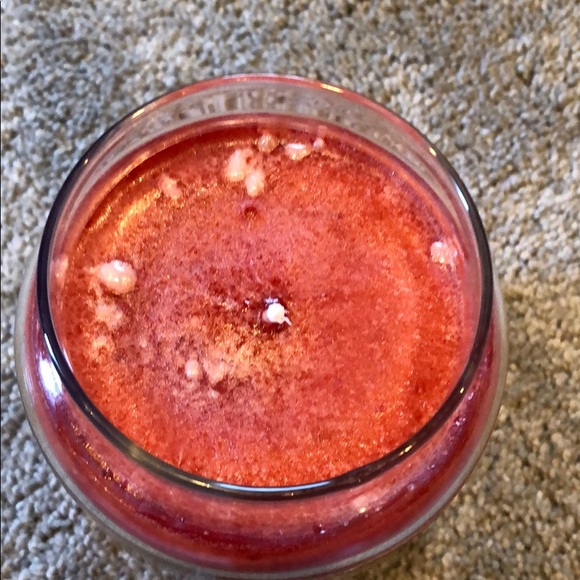 NWT Yankee Candle 22oz Large Candle - Picture 4 of 4